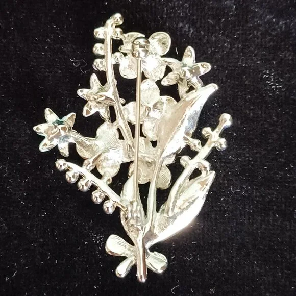 Bouquet of Flowers Brooch - Picture 2 of 4